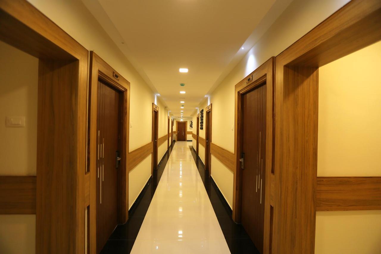 Mehar Inn Hotel Kāraikkudi Exterior foto